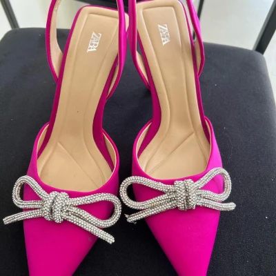 Zara pink roze cipele stikle sa masnom